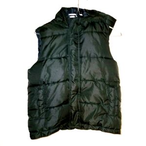 Crazy 8 Boys Black Puffer Vest with Hood Size Size Medium 7/8